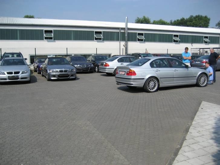 BMW 328i - Lånt af Bilimport "Da bilen blev hentet nede i Tyskland" billede 9