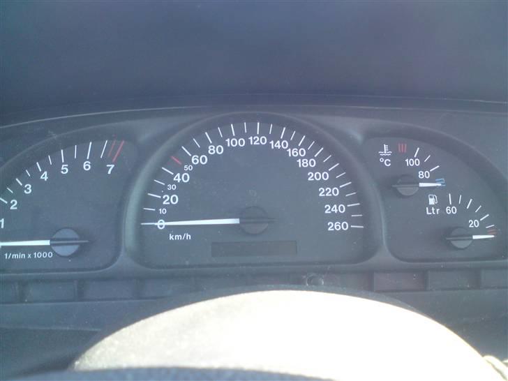 Opel Vectra B - Total skadet billede 8