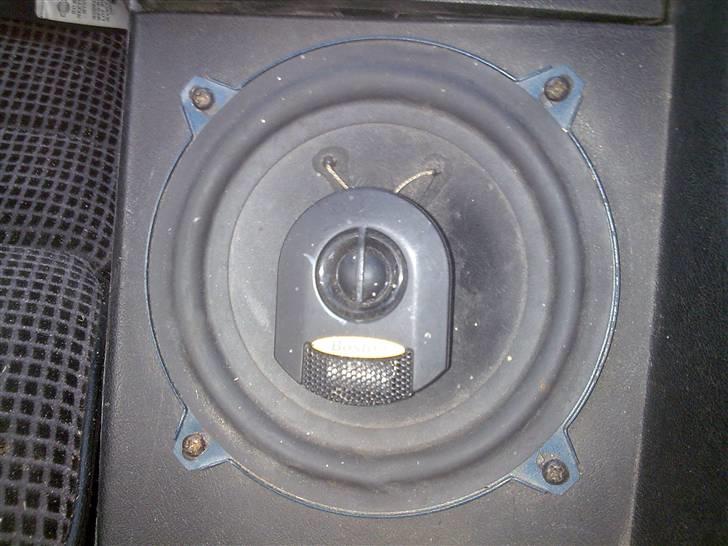 Nissan Sunny Coupé GTI SOLGT - mellemhøjtaler billede 8