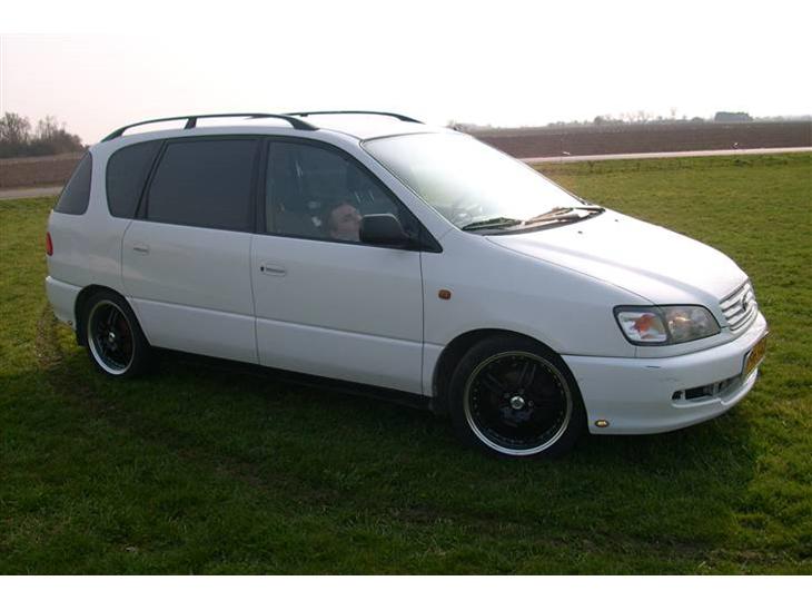 {{currentPhoto.altText}} billede {{currentPhoto.number}}