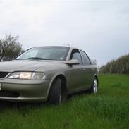 Opel Vectra B --SOLGT--