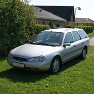 Ford Mondeo 2,5 v6 - Solgt