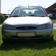 Ford Mondeo 2,5 v6 - Solgt