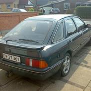 Ford Sierra 2.3 v6 5d ghia død