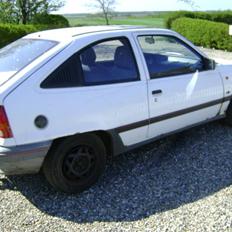 Opel Kadett E DØD
