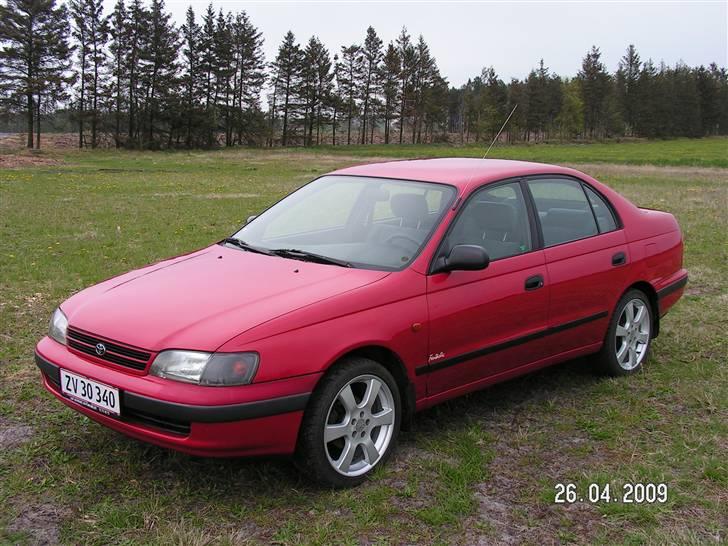 Toyota Carina E  billede 2