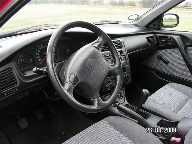 Toyota Carina E  billede 4