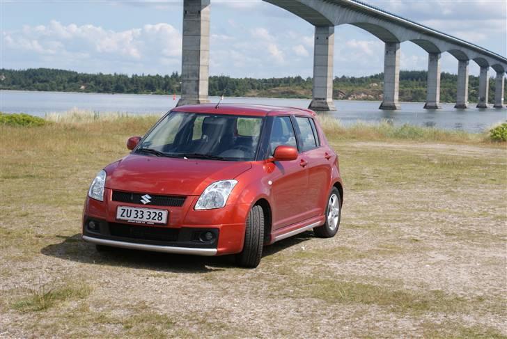 Suzuki Swift GLS 1,5 billede 1