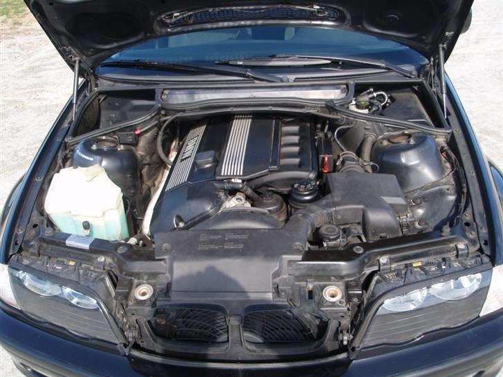 BMW E46 328i Stept *SOLGT* billede 6