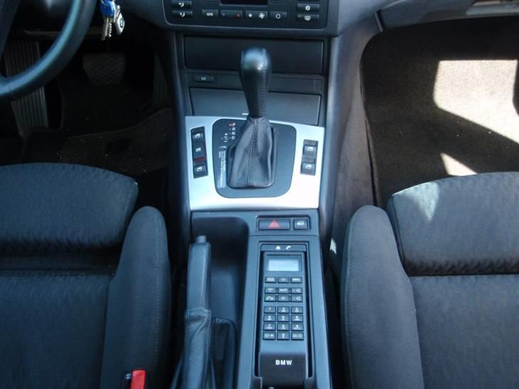 BMW E46 328i Stept *SOLGT* - Original BMW telefon hvor du blot indsætter dit eget simkort. billede 13