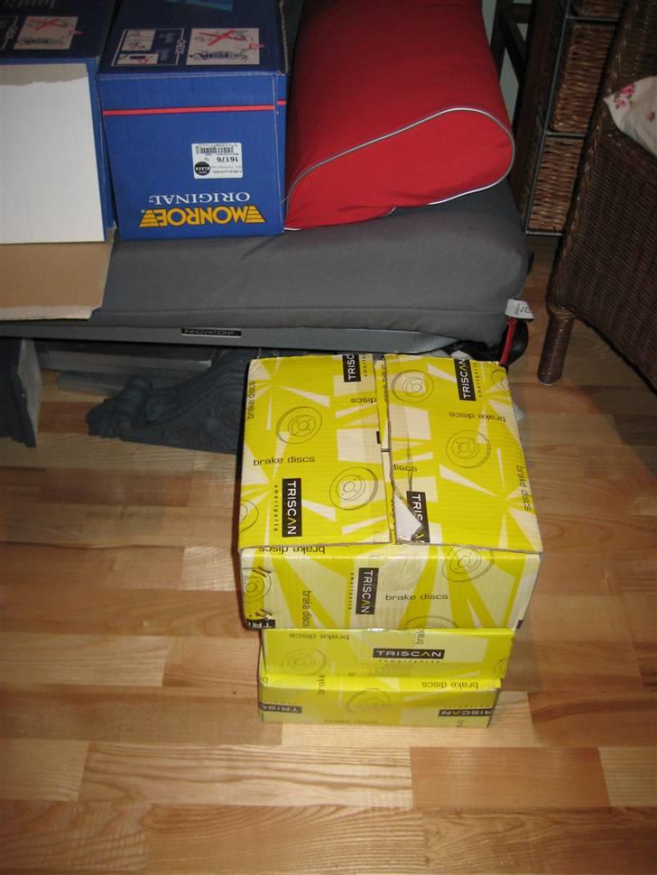 Toyota Corolla E10 - død - Så er der kommet stumper til bilen! billede 19