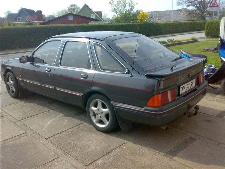 Ford Sierra 2.3 v6 5d ghia død billede 3