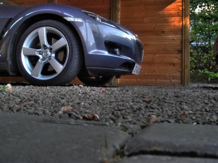 Mazda RX 8 *Solgt* - lille test på et HDR billede. Tror ikke det funker helt godt endnu. billede 6