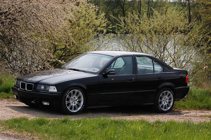 BMW 320i billede 6