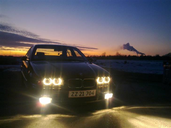 BMW 320i - med de nye forlygter billede 14