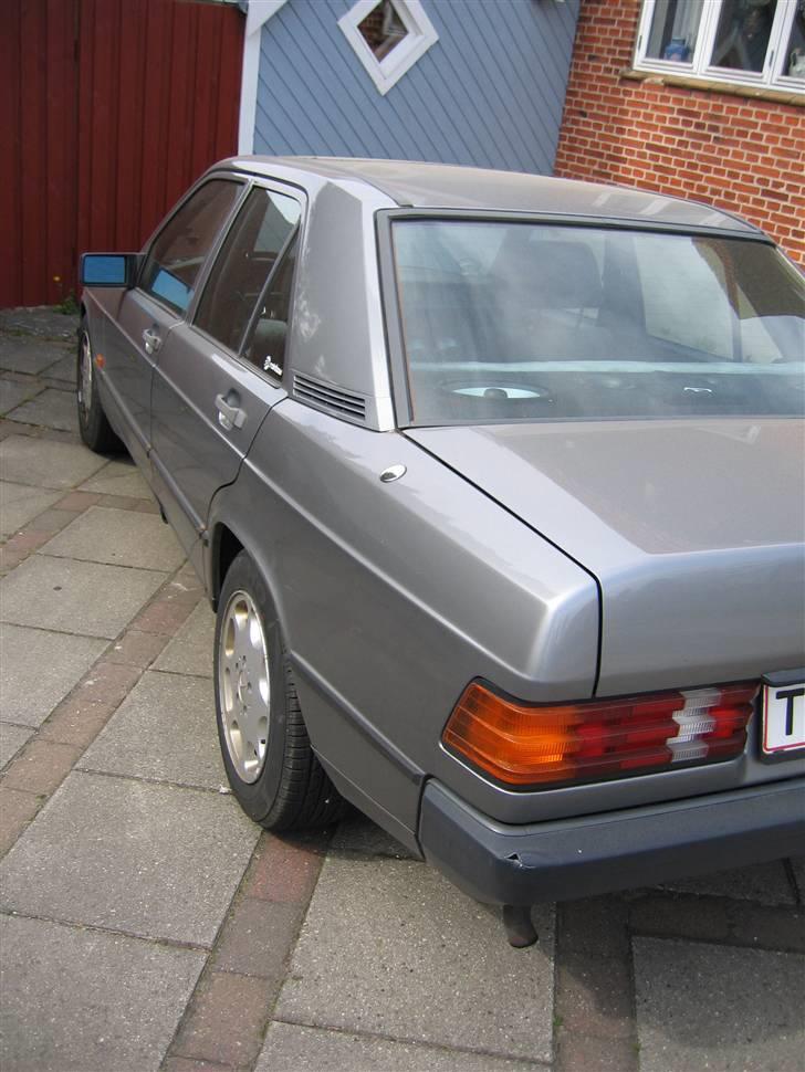Mercedes Benz 190D (Solgt + Totalskadet af ny ejer :/) billede 17