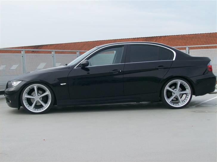 BMW 320 E90 billede 1