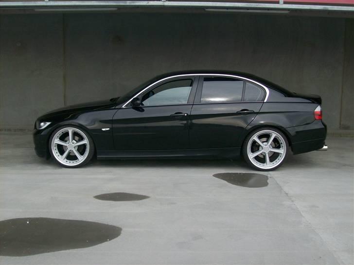 BMW 320 E90 billede 3