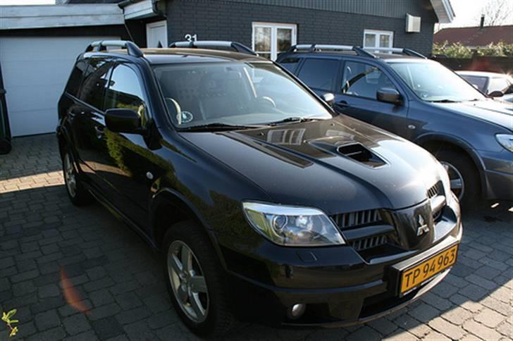 Mitsubishi Outlander 2.0 Turbo 4WD  billede 1