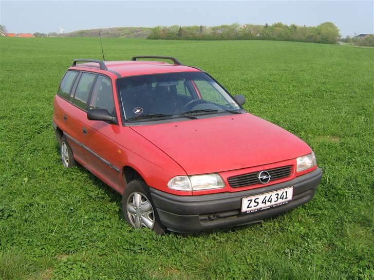 Opel Astra F 1,6i Caravan billede 3