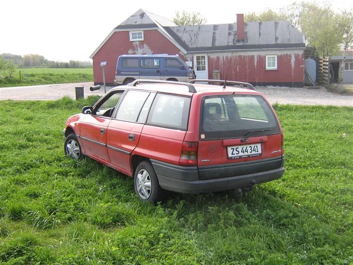 Opel Astra F 1,6i Caravan billede 5