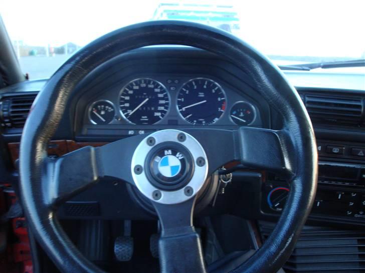 BMW e30 320i/325i M-Tech 2  billede 4