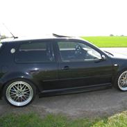 VW R32