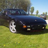 Porsche 944