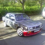 BMW 320i (SOLGT)
