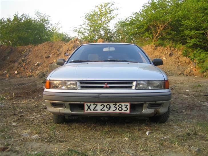 Mitsubishi Colt - Min dejlige lille vogn med indfarvet grill billede 1