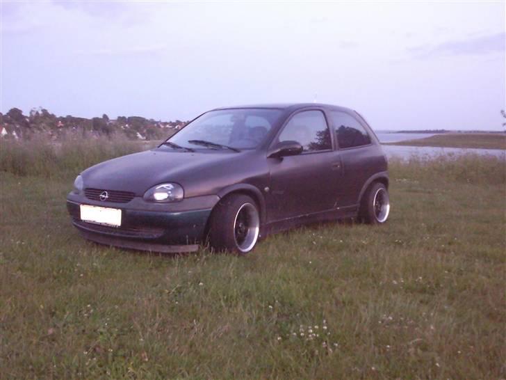 Opel corsa 1,4i sport  Byttet) billede 8