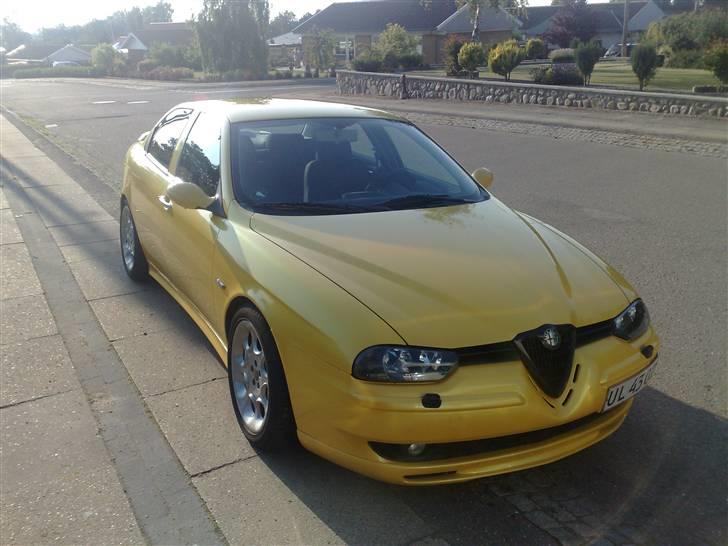 Alfa Romeo 156 2.5 V6  - Front malet sort og GTA lygter. Novitec frontspoiler billede 1