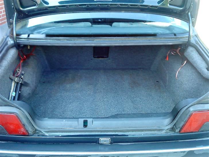 Peugeot 405 Style (*Solgt*) - Dette er så Et STORT omt hul :( billede 13