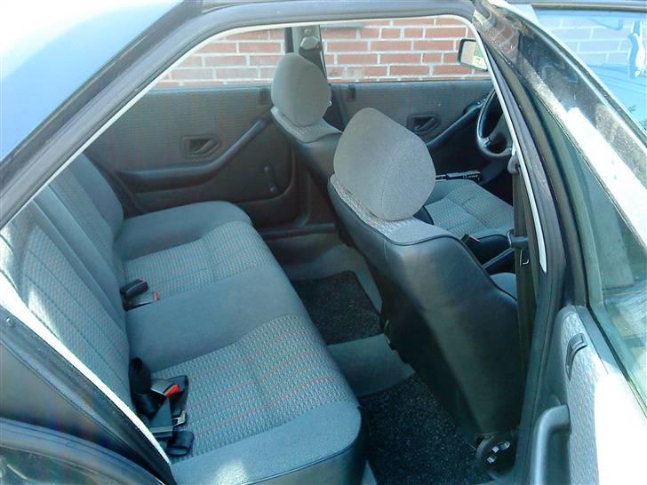 Peugeot 405 Style (*Solgt*) - inside :) bagved billede 19
