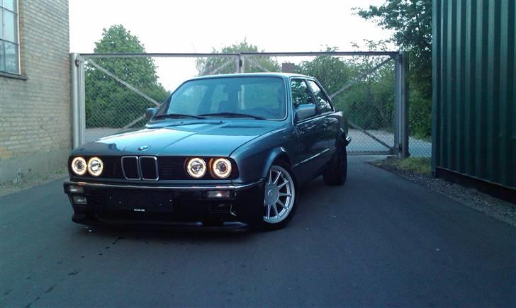 BMW E30 318i Turbo !!SOLGT!! - Billeder af bimse efter den er blevet sænket!! Nice ;-) billede 8