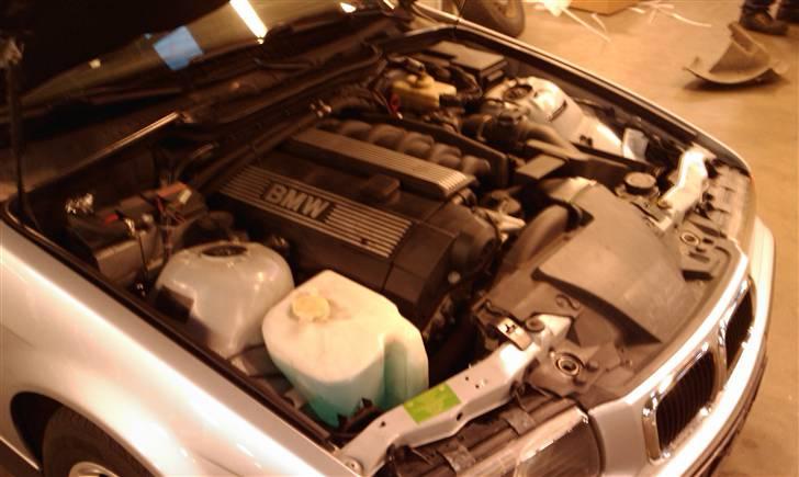 BMW 323i Touring !!SOLGT!! - ja det er så hjertet!! billede 8