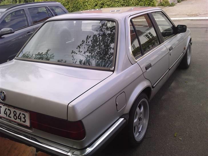 BMW 320i e30 ( SOLGT ) billede 16