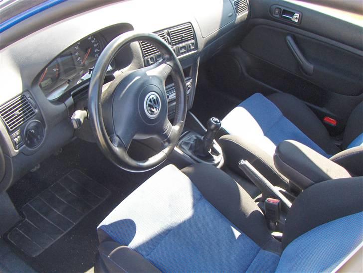 VW Golf 4 - smukt ser det ud på en VW :) billede 2