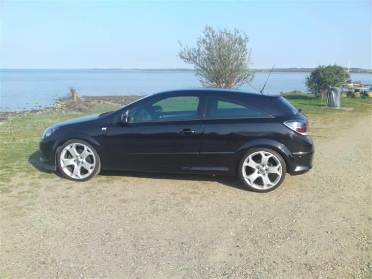 Opel Astra gtc sport limited billede 2