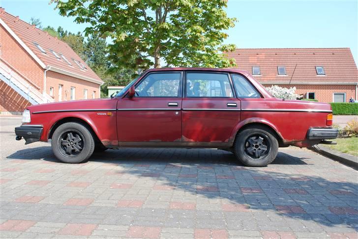 Volvo 240 GL R.I.P. - Bagenden efter monteringen af andre fjedere billede 13