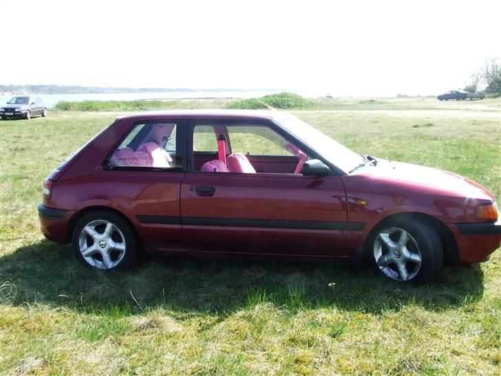 Mazda 323 BG TIL SALG billede 3