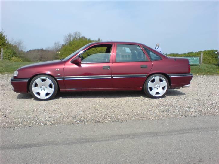 Opel Vectra 2.5i v6 cdx SOLGT billede 2