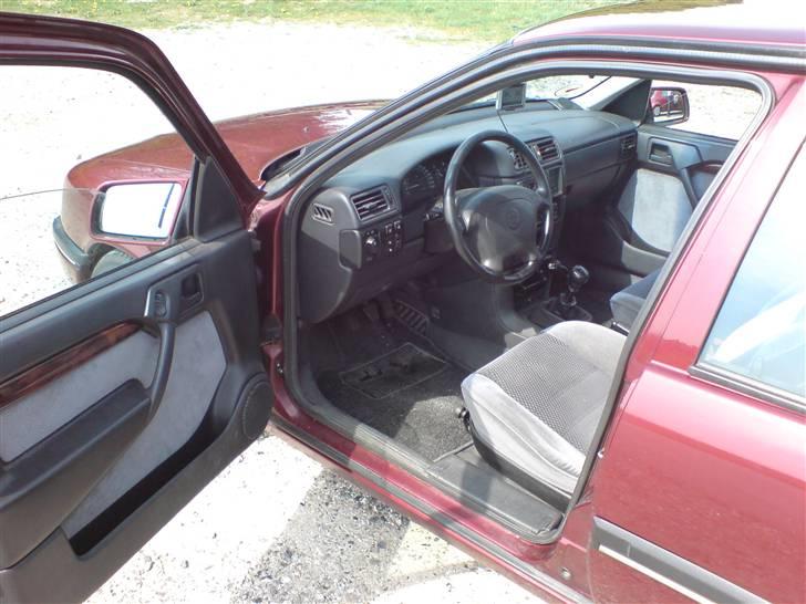 Opel Vectra 2.5i v6 cdx SOLGT billede 11