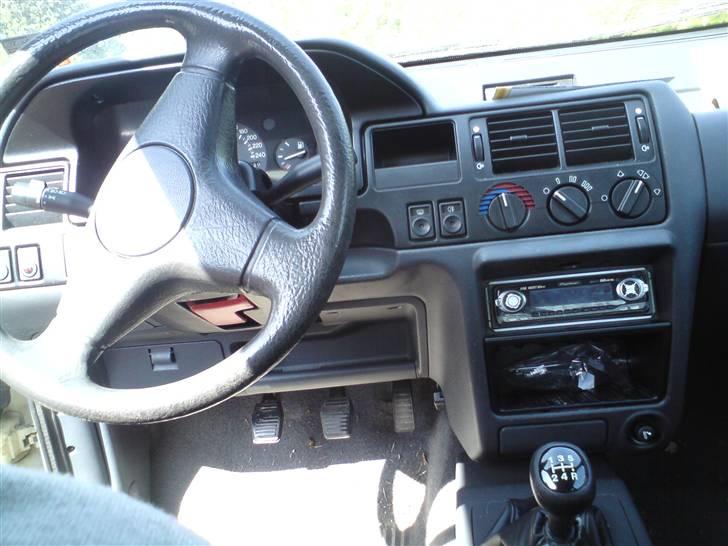 Ford Escort 1,6 clx *solgt* billede 7
