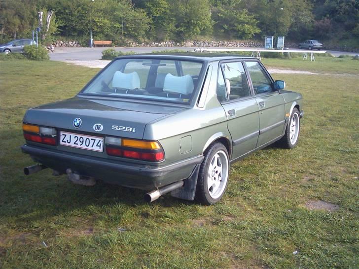 BMW e28  535i  SOLGT billede 4