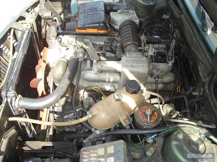 BMW e28  535i  SOLGT billede 14