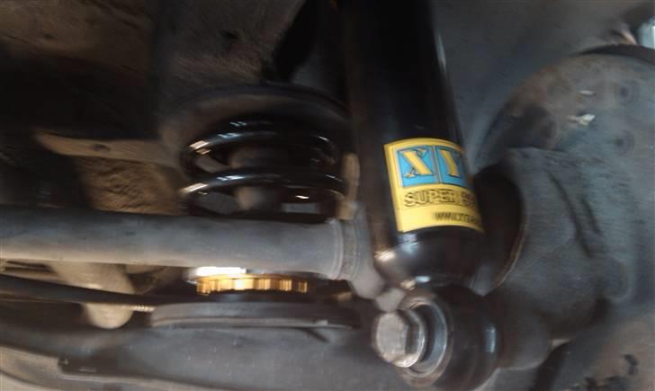 BMW E30 318i Turbo !!SOLGT!! - det er så den nye undervogn. fuck den ligger godt. billede 17