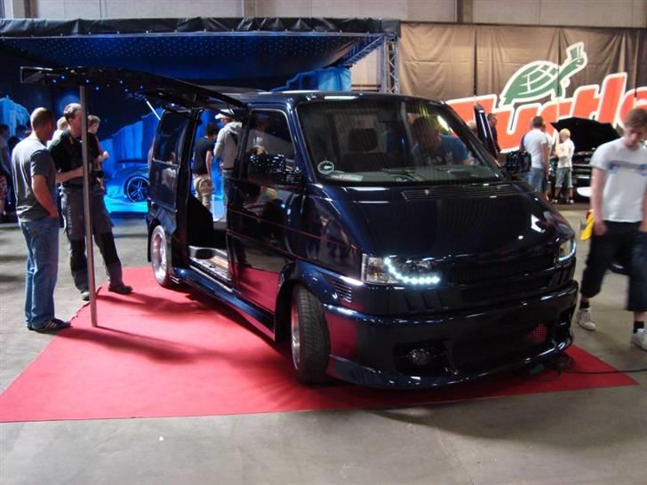 VW transporter t4 - her ses min bil til f og f messen i fredericia billede 2