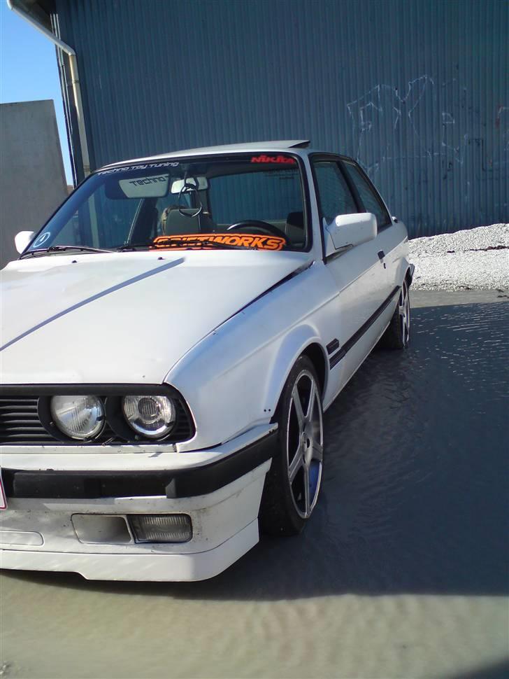 BMW 320i - En rigtig "flyder" :P billede 1