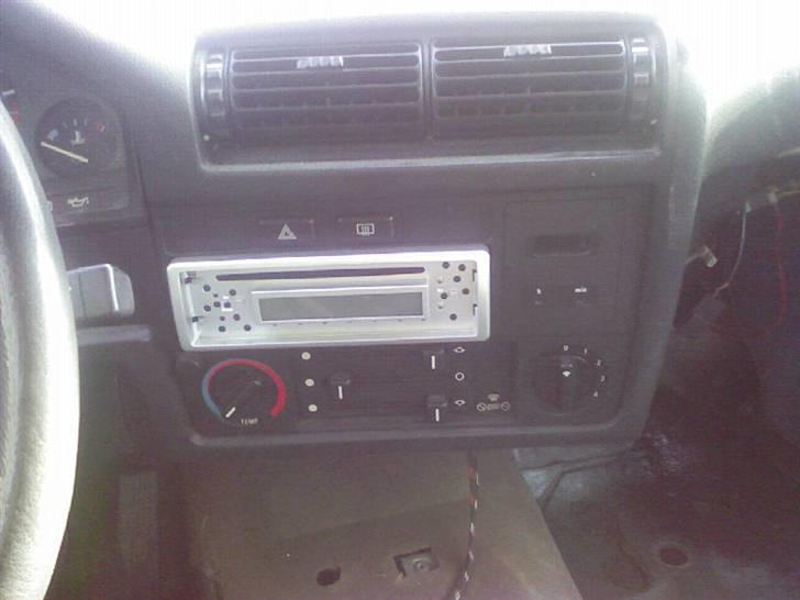 BMW 320i (SOLGT) billede 9